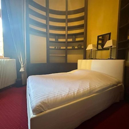 Camping Et Hotel Chateau Du Haget Montesquiou ภายนอก รูปภาพ