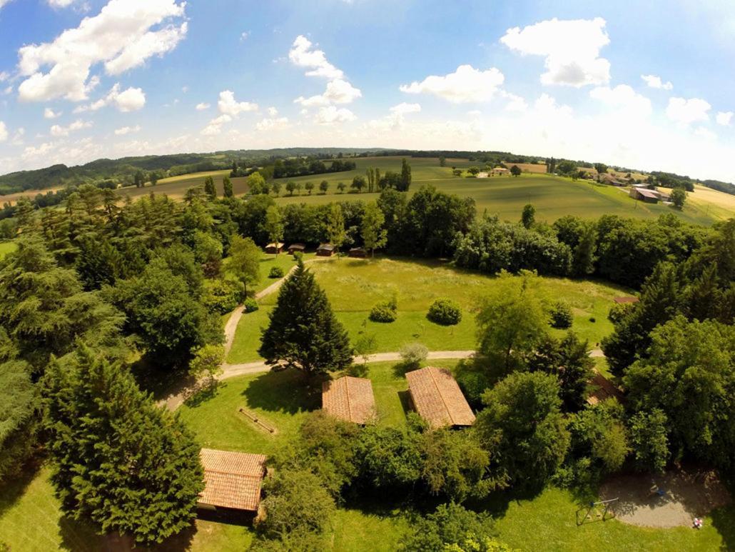 Camping Et Hotel Chateau Du Haget Montesquiou ภายนอก รูปภาพ