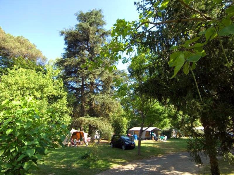 Camping Et Hotel Chateau Du Haget Montesquiou ภายนอก รูปภาพ